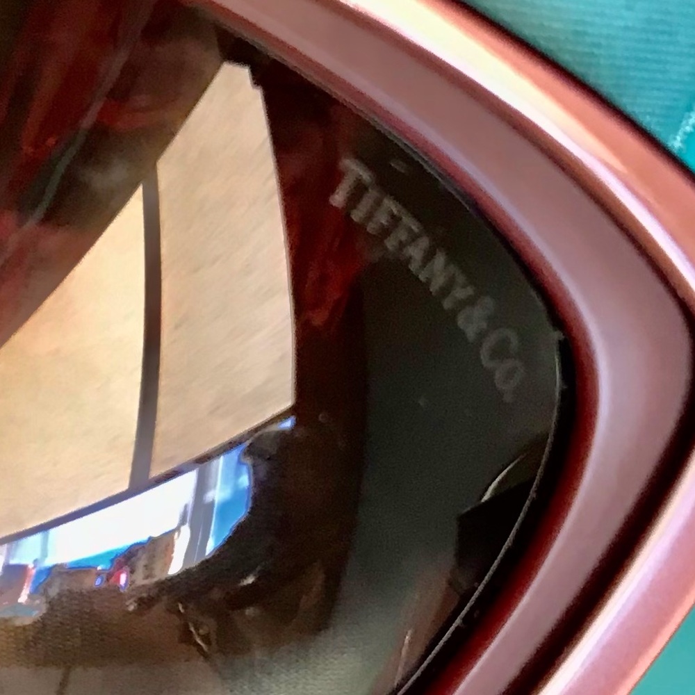 Tiffany&co super cute frames sunglasses! Authentic with logos and T&C key hole - Picture 4 of 4
